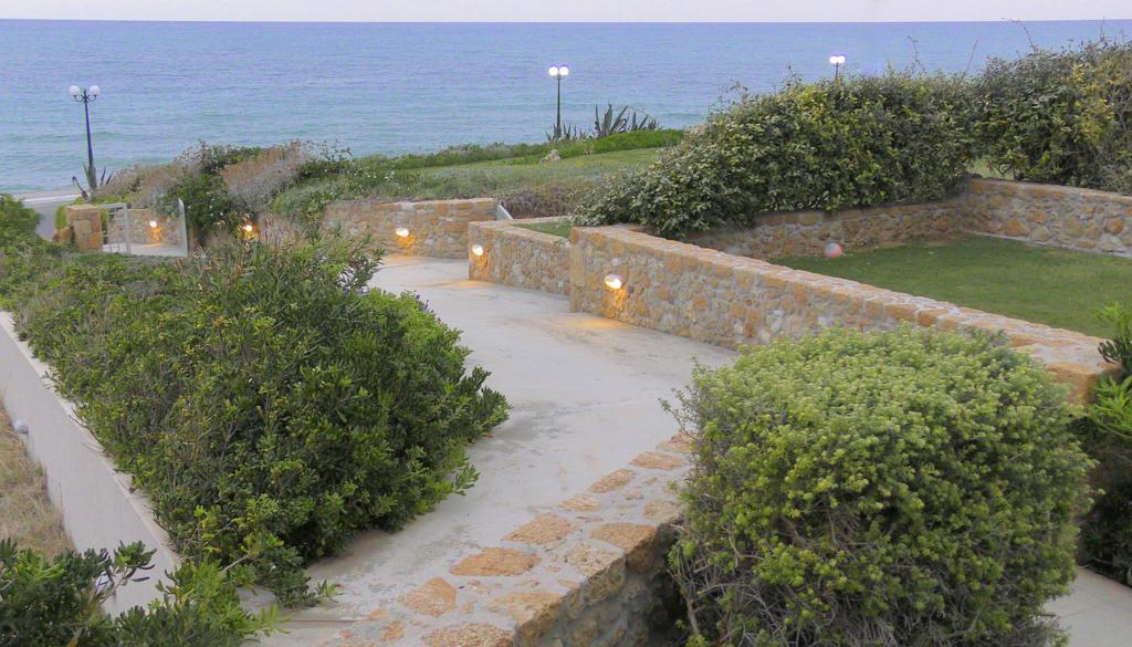 Sea View Beachfront Villa Peri Gouves Esterno foto