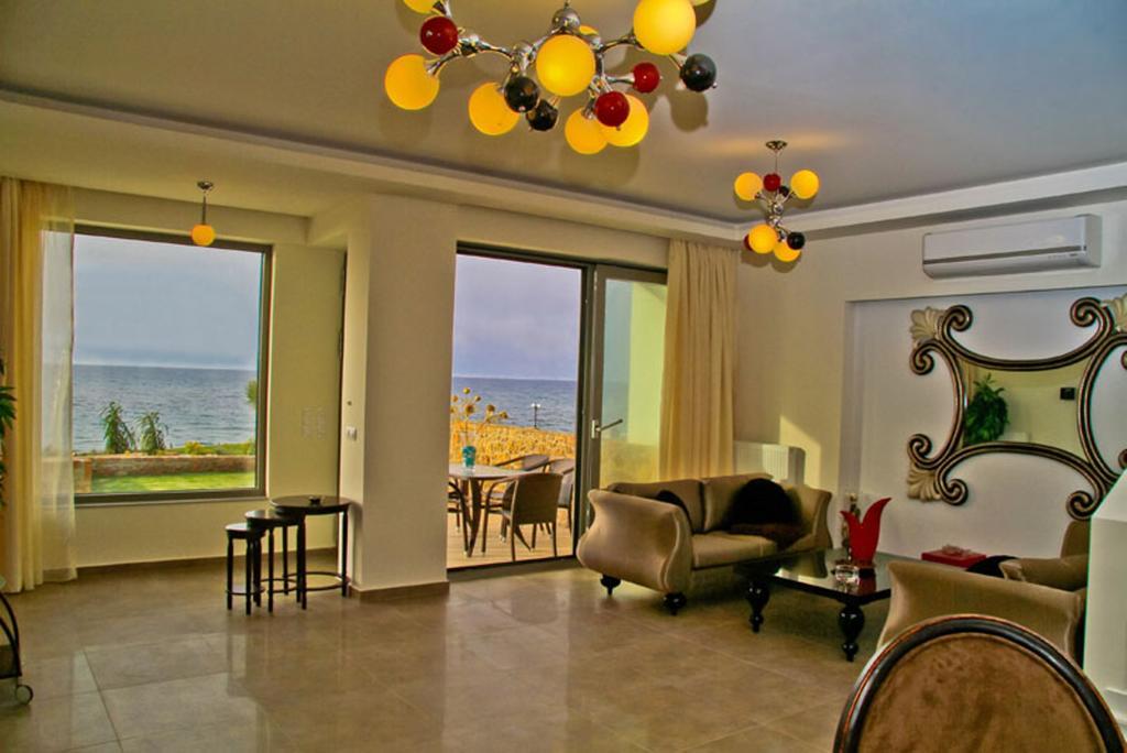 Sea View Beachfront Villa Peri Gouves Esterno foto