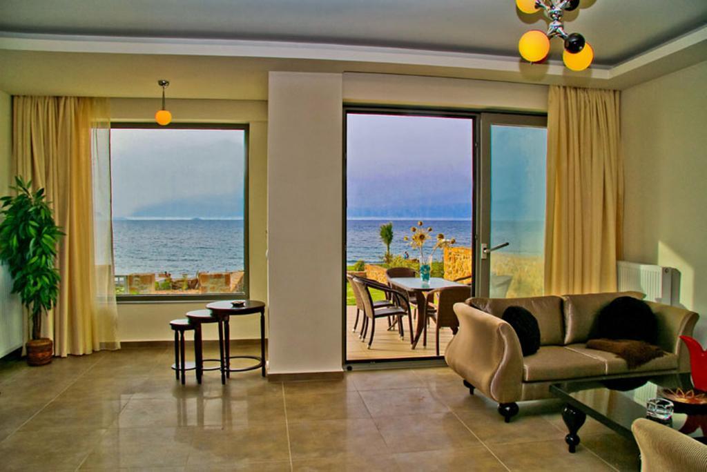 Sea View Beachfront Villa Peri Gouves Esterno foto